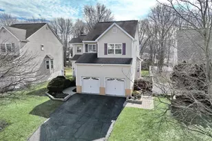 20 Alexander Dr, Washingtonville, NY 10992 - Photo 2