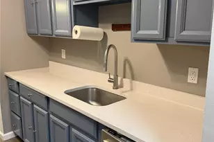 1701 Cherry Hill Dr, Poughkeepsie, NY 12603 - Photo 6