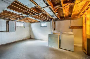 93 Eastwood Blvd, Centereach, NY 11720 - Photo 34