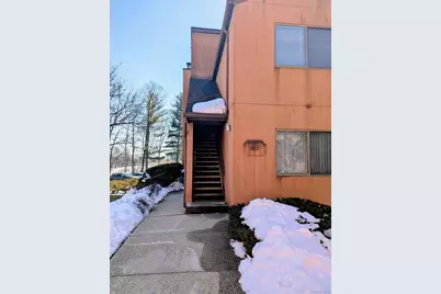 302 Town Hill Road #302, Nanuet, NY 10954 - Photo 1