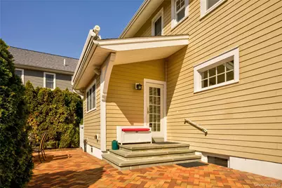 28 Lindbergh Street, Locust Valley, NY 11560 - Photo 30