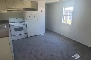 5 Birch Ave, Bay Shore, NY 11706 - Photo 2