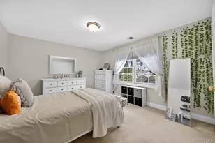 10 Manor Pl, Smithtown, NY 11787 - Photo 24