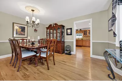 10 Manor Place, Smithtown, NY 11787 - Photo 10