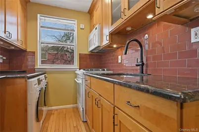 263-33 73rd Avenue #97A72, Glen Oaks, NY 11004 - Photo 14