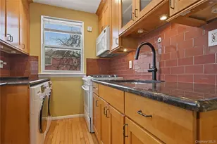 263-33 73rd Ave, Glen Oaks, NY 11004 - Photo 14