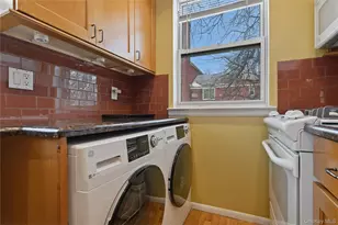 263-33 73rd Ave, Glen Oaks, NY 11004 - Photo 16