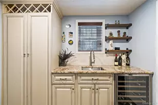 6 Stimson Pl, Huntington, NY 11743 - Photo 24