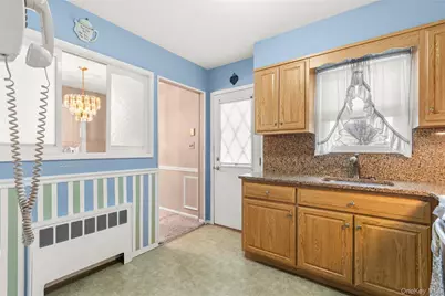 2341 Dobson Avenue, Merrick, NY 11566 - Photo 8