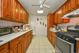 109-11 207th St, Queens Village, NY 11429 - Photo 8