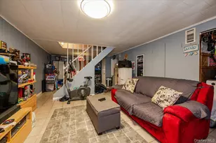 512 Prentiss Ave, Bronx, NY 10465 - Photo 16