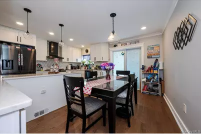 512 Prentiss Avenue, Bronx, NY 10465 - Photo 6