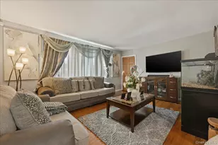 135-14 220th St, Springfield Gardens, NY 11413 - Photo 4