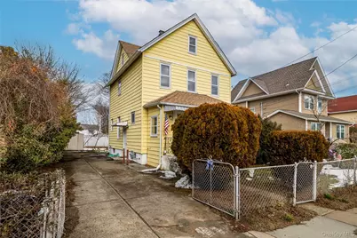 21 Washington Avenue, Lynbrook, NY 11563 - Photo 2