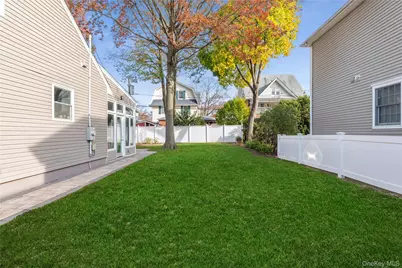 105 Jefferson Street, Garden City, NY 11530 - Photo 26