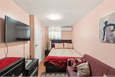 11007 172nd Street, Jamaica, NY 11433 - Photo 16