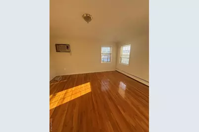 20238 47 Avenue #2Floor, Bayside, NY 11361 - Photo 4