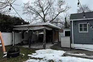 5 Bristol St, Huntington, NY 11743 - Photo 4