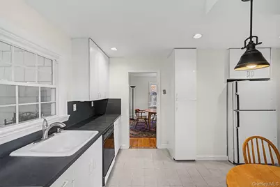 91 Ireland Place, Amityville, NY 11701 - Photo 6