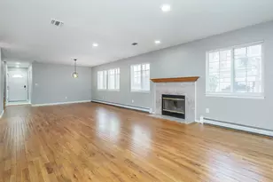 78 B Ashwood Rd, Port Washington, NY 11050 - Photo 6