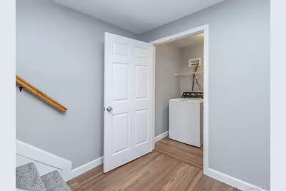 78B Ashwood Road, Port Washington, NY 11050 - Photo 32