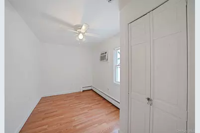 723 W Main Street, Riverhead, NY 11901 - Photo 8