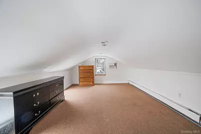 723 W Main Street, Riverhead, NY 11901 - Photo 10