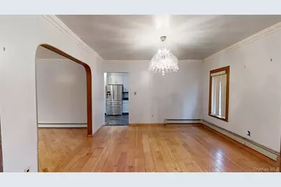 217 Lincoln Avenue, Rockville Centre, NY 11570 - Photo 4