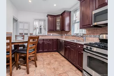 1813 Willow Lane, Bronx, NY 10461 - Photo 16