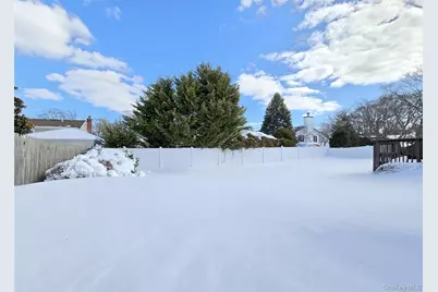 165 Edgewater Avenue, Bayport, NY 11705 - Photo 20