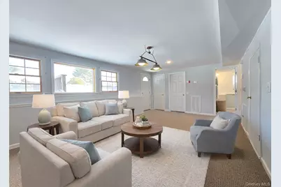 165 Edgewater Avenue, Bayport, NY 11705 - Photo 8