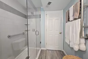 165 Edgewater Ave, Bayport, NY 11705 - Photo 10