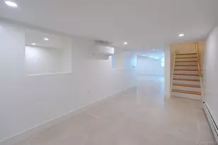 982 E 106th St, Brooklyn, NY 11236 - Photo 14