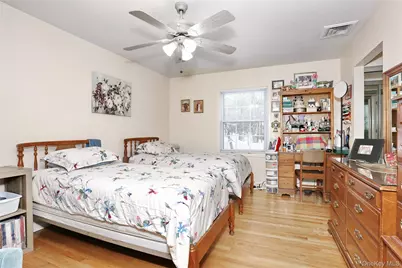 277 Saddle River Road, Airmont, NY 10952 - Photo 18