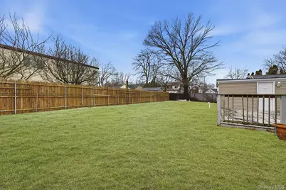 633 7th Street, West Babylon, NY 11704 - Photo 28