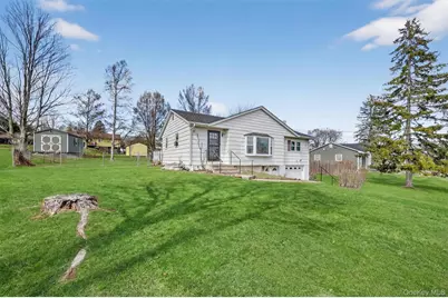 19 Valewood Drive, New Windsor, NY 12553 - Photo 4