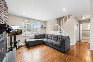 7 Cambridge Ave, Bethpage, NY 11714 - Photo 8