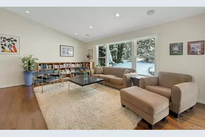 32 Penny Lane, Scarsdale, NY 10583 - Photo 4