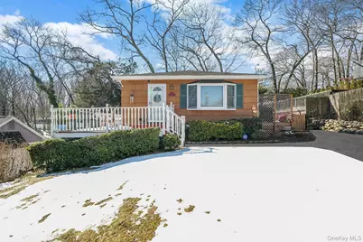 6 Hillside Road, Sound Beach, NY 11789 - Photo 4