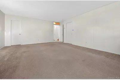 8 Hampton Road, Airmont, NY 10901 - Photo 40