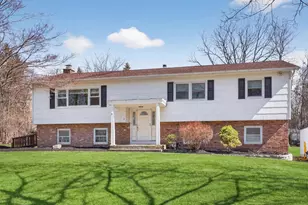 8 Hampton Rd, Airmont, NY 10901 - Photo 6