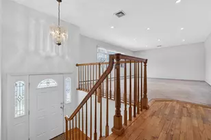 8 Hampton Rd, Airmont, NY 10901 - Photo 10