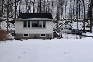 206 Lake View Rd, Wappingers Falls, NY 12590 - Photo 2