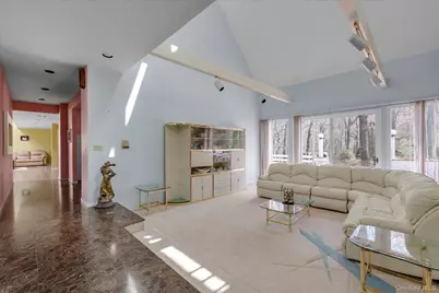 16 Serein Court, Syosset, NY 11791 - Photo 4