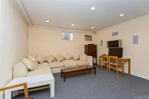 9 Holland Pl, Hartsdale, NY 10530 - Photo 18