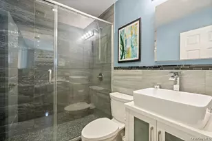 241-43B Oak Park Dr, Douglaston, NY 11362 - Photo 4