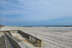 519 W Broadway, Long Beach, NY 11561 - Photo 38