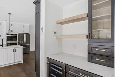 120 Peninsula Drive, Port Jefferson, NY 11777 - Photo 18