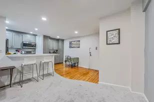 25 Park Pl, Great Neck, NY 11021 - Photo 4