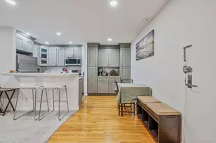 25 Park Pl, Great Neck, NY 11021 - Photo 2